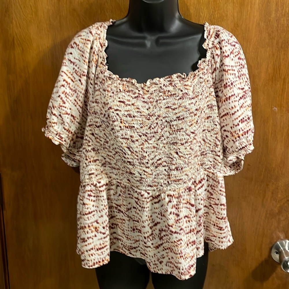 Tye-dye puffy sleeved blouse